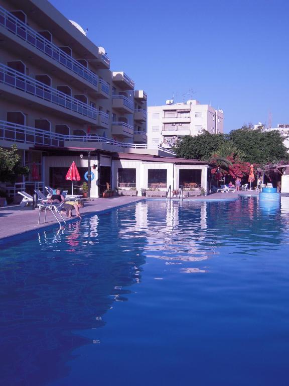Sunquest Gardens Holiday Resort Limassol Exteriör bild